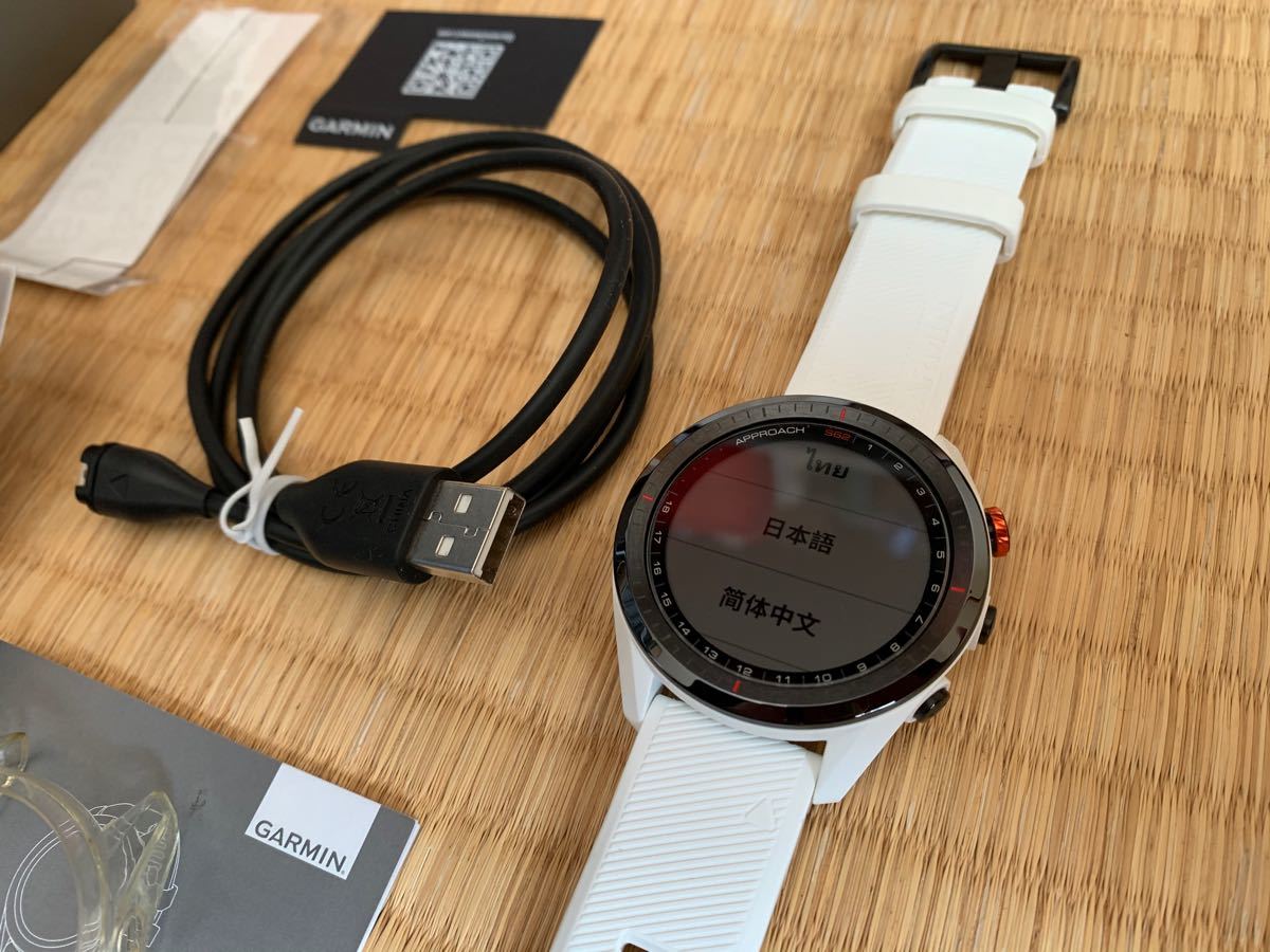 値下げ　美品☆ GARMIN Approach ガーミン アプローチ S62 ホワイト 保証書付 ゴルフナビ GPS ランニング