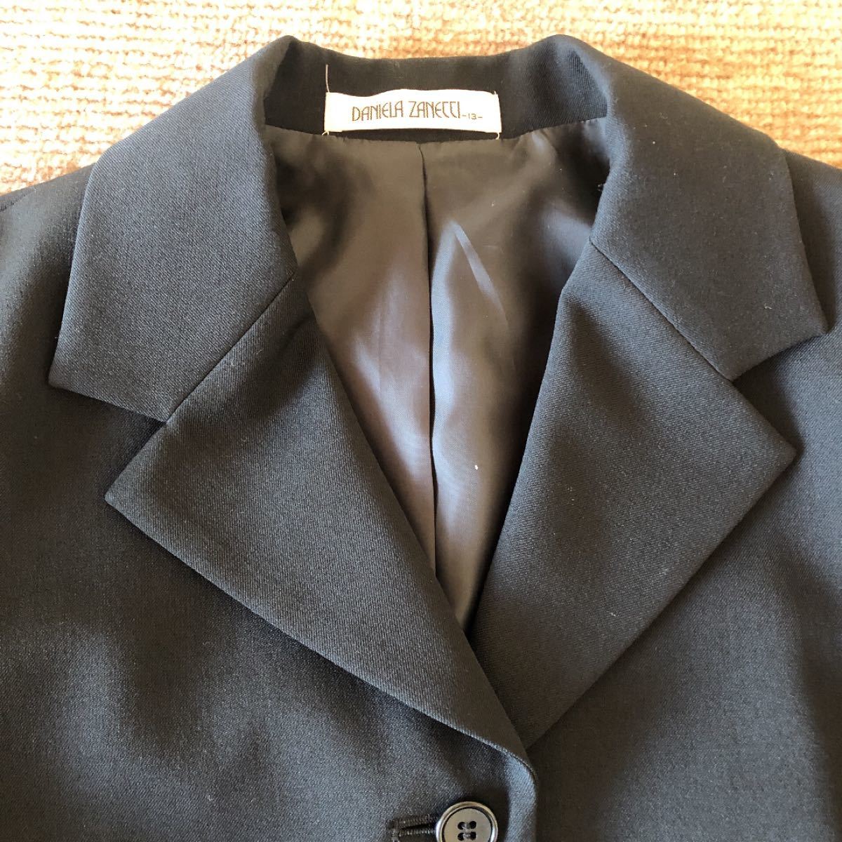大きめサイズ　卒業式　入学式に　かっこいい黒　丈長デザインジャケット テーラードジャケット