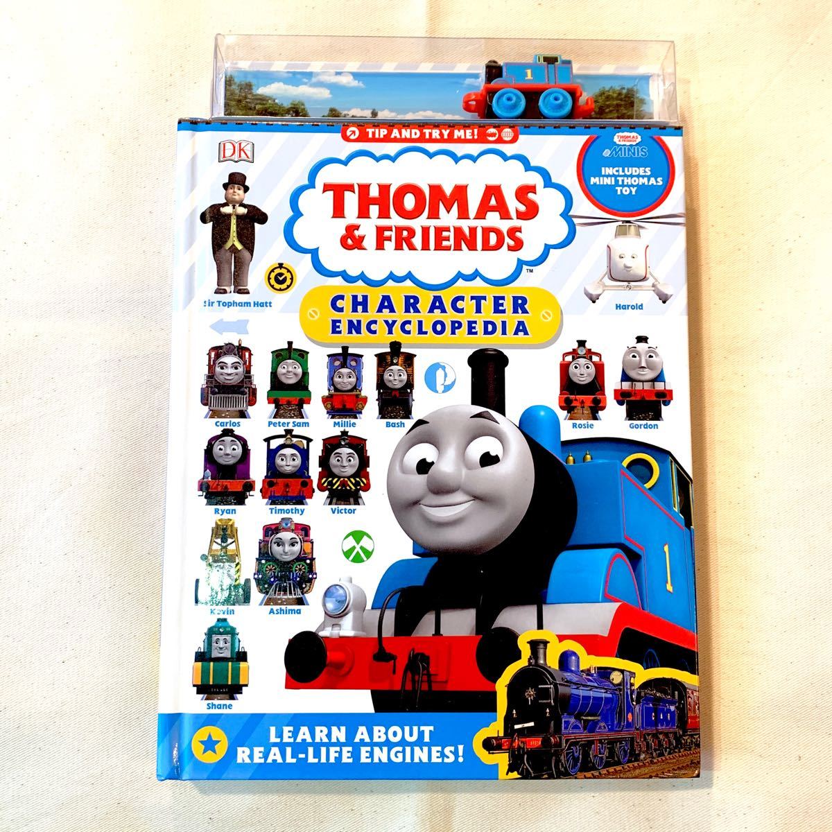 Paypayフリマ 新品 きかんしゃトーマス大図鑑 フィギュア付き英語絵本 機関車 180ページ Paypayフリマ 新品 きかんしゃトーマス大図鑑 フィギュア付き英語絵本 機関車 180ページ
