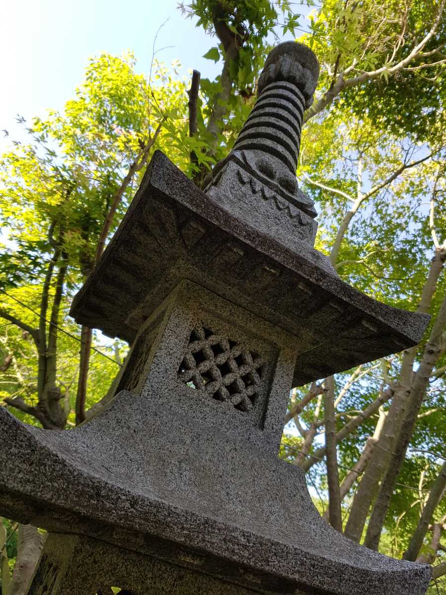 □□□ 石の五重塔 □□□ □□□ 石の五重塔 □□□