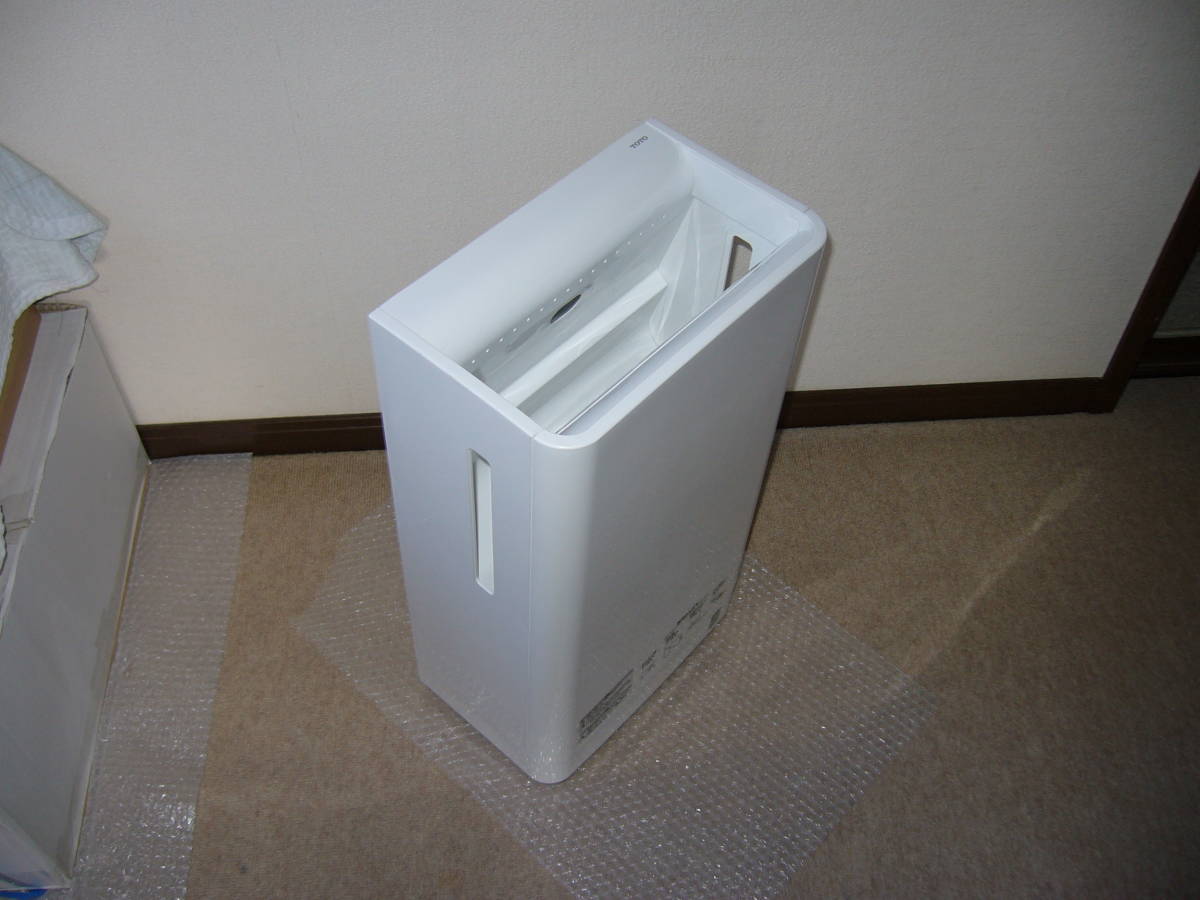 美品】 TOTO TYC420WC (100V) クリーンドライ ハンドドライヤー 2018年
