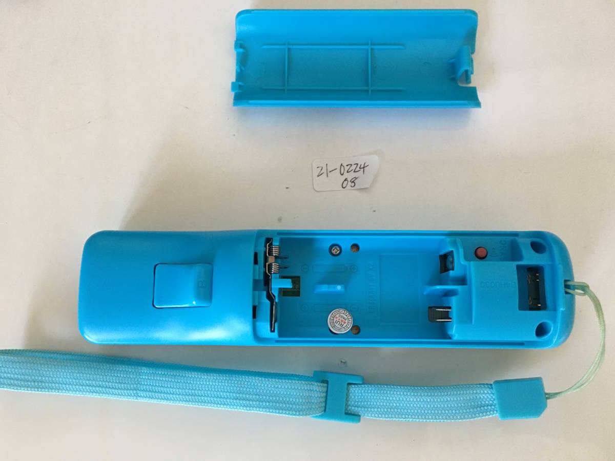 2021-0224-08　Wii　リモコンプラスタイプ　水色　互換動作品