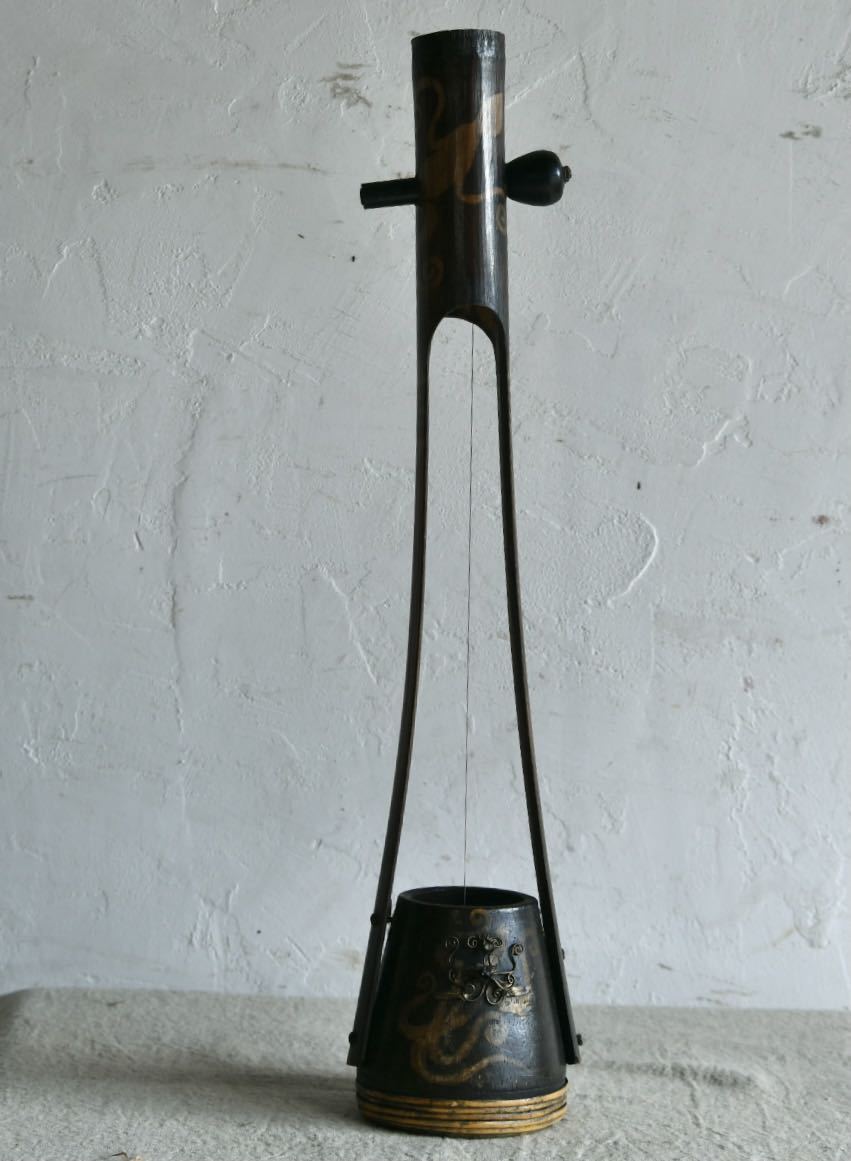 珍品】エクタラ インド 民族楽器 一本弦 竹 古物 トカゲ 儀式 祭礼