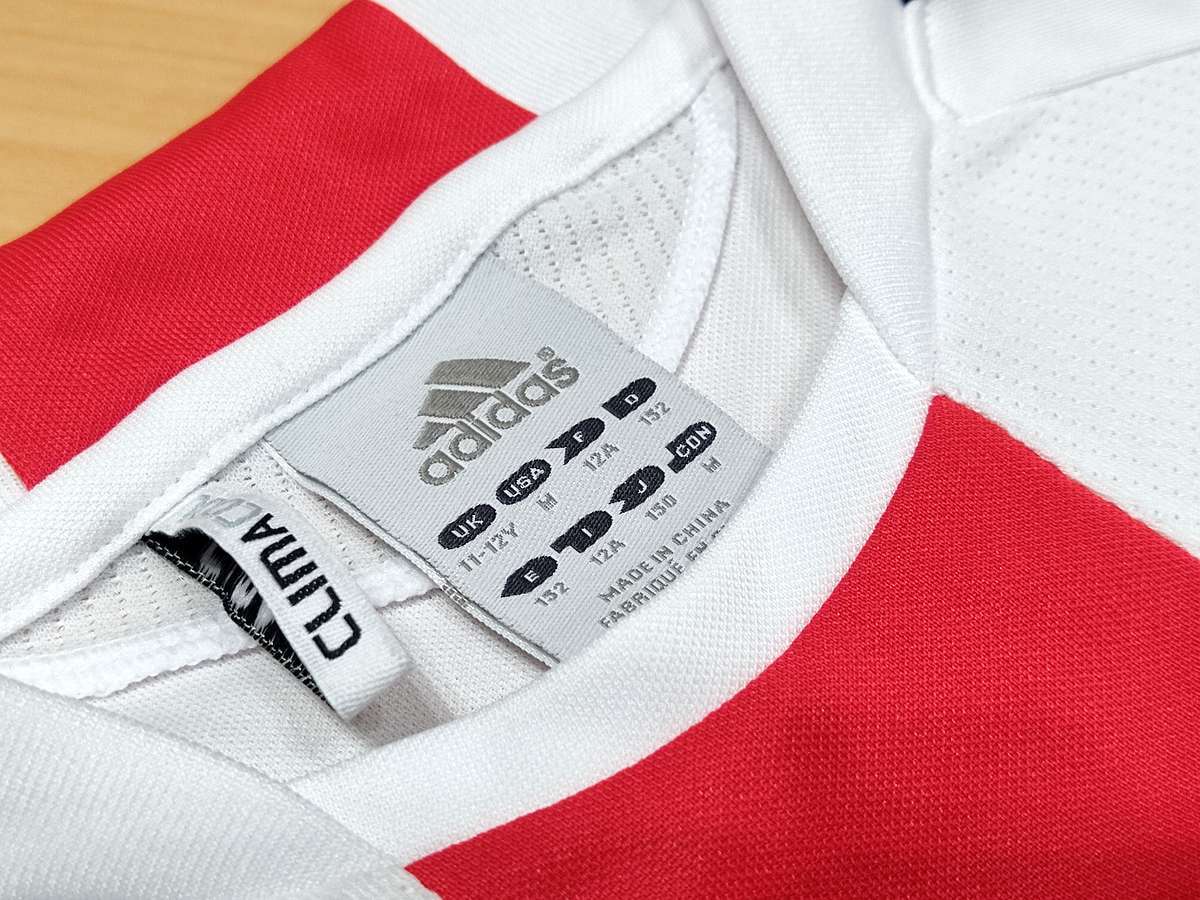アディダス adidas サッカー 日本代表 USED美品 半袖 ユニフォーム TECHFIT SIZE:150 カラー:白系 高機能高デザイン_画像10