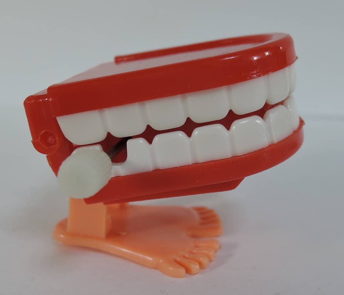 *01E Showa Retro # artificial tooth / go in tooth / tooth rattling rattling zen my type tokotoko toy # made in China used 