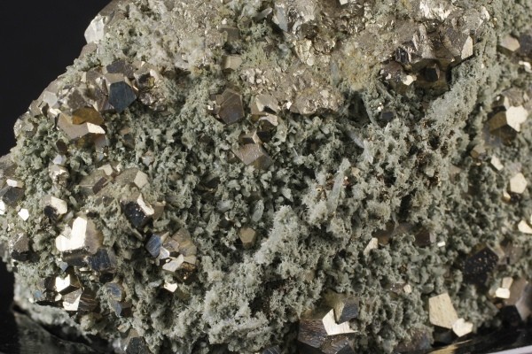 パイライト（黄鉄鉱）原石結晶　７３７ｇ/pyr-21_画像3