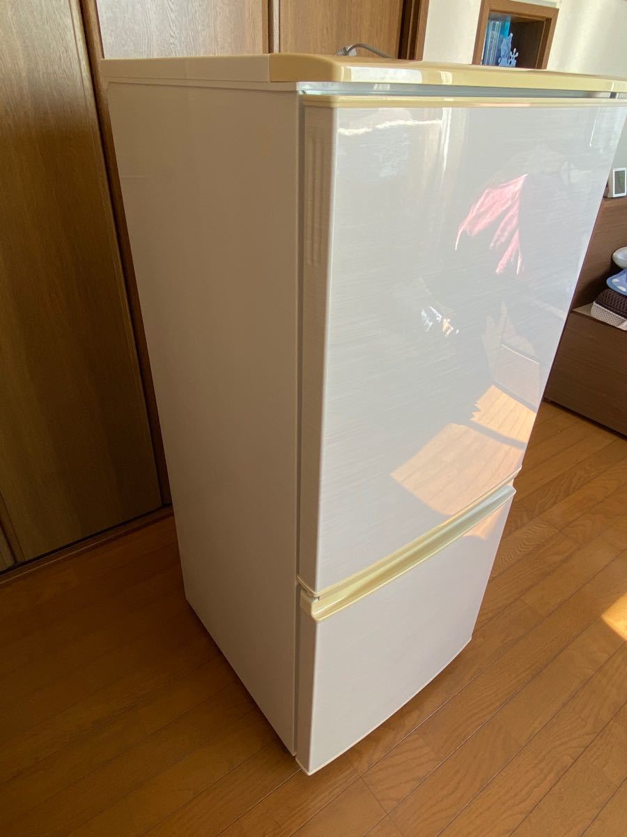 冷蔵庫　シャープ SHARP SJ-14X-W [冷蔵庫 (137L・つけかえどっちもドア) 2ドア ホワイト系]