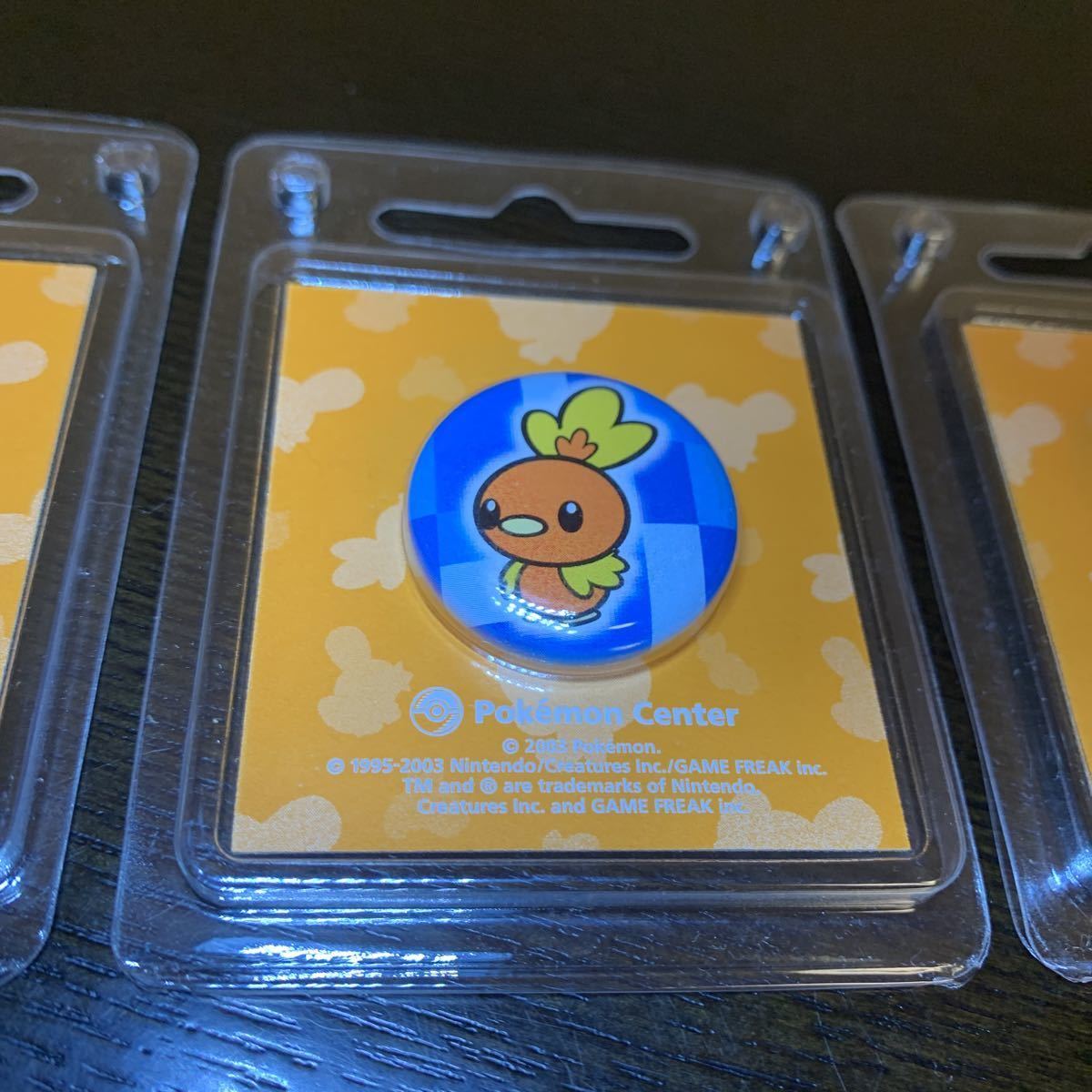 ヤフオク ポケモンセンター 03 缶 バッジ アチャモ キモ ヤフオク ポケモンセンター 03 缶 バッジ アチャモ キモ