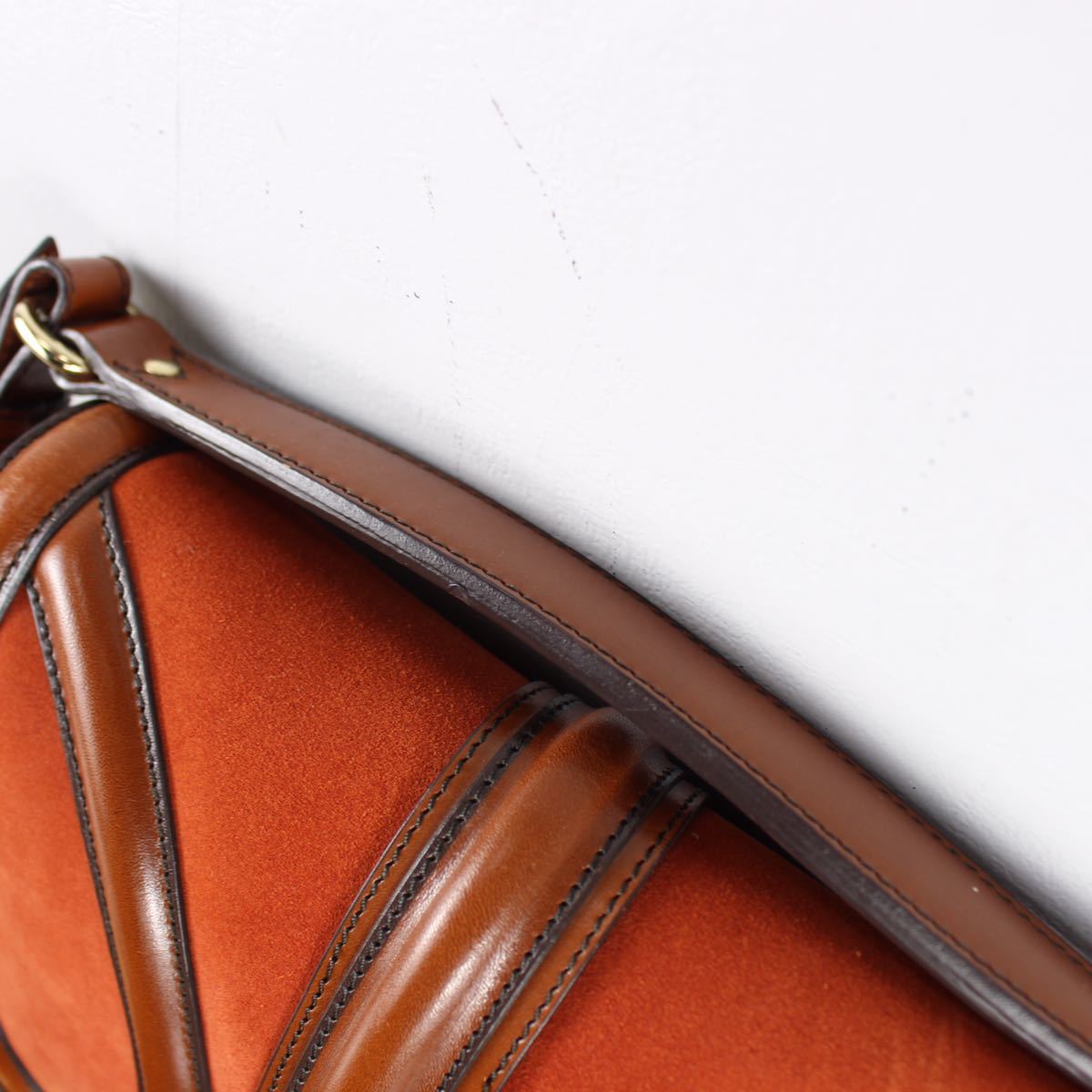 BURBERRY TURN LOCK LEATHER 2WAY SHOULDER BAG MADE IN ROMANIA