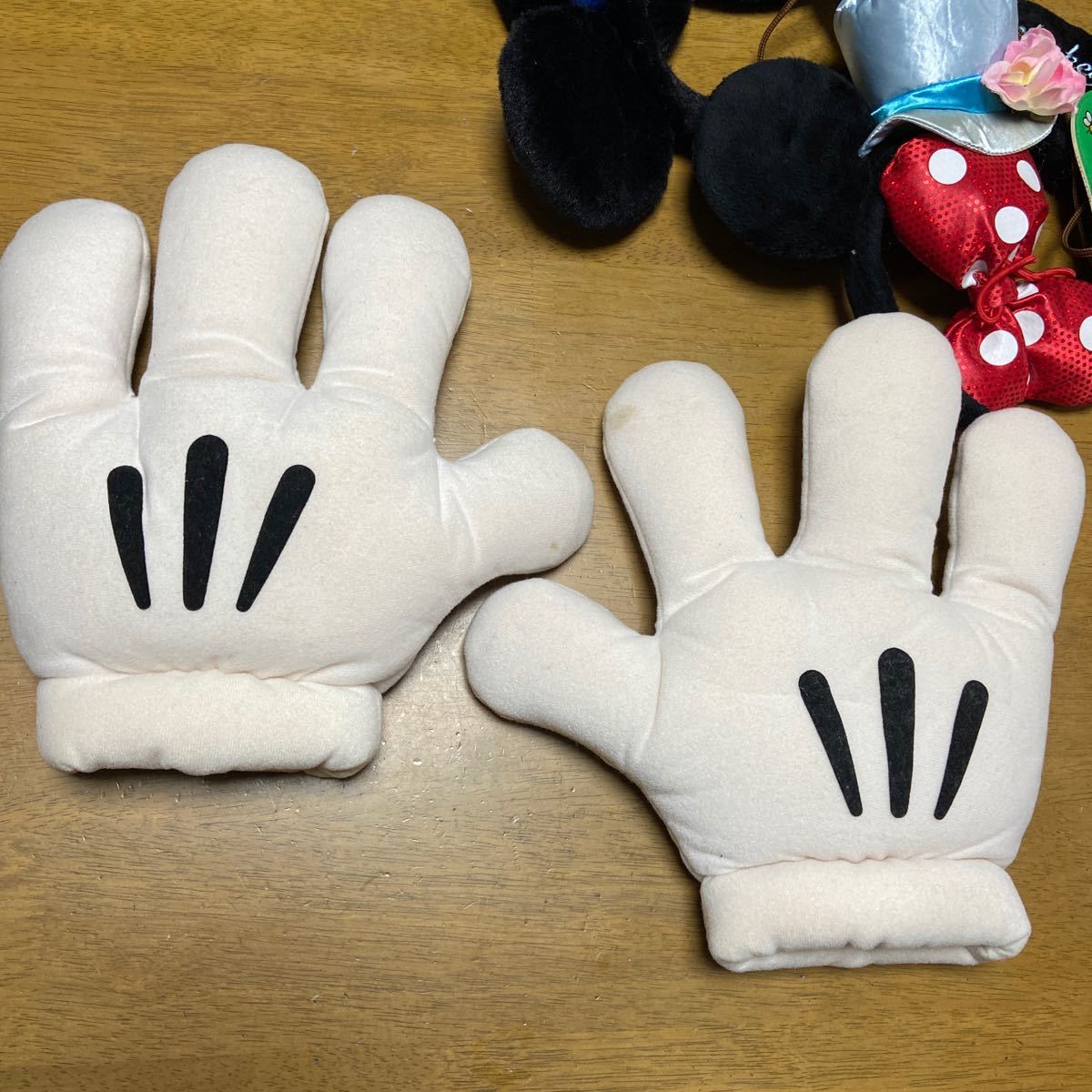 Paypayフリマ ディズニー ミッキー ミニー カチューシャ 手袋 蝶ネクタイ パスケース ミッキーマウス プーさん ディズニーランド まとめて Paypayフリマ ディズニー ミッキー ミニー カチューシャ 手袋 蝶ネクタイ パスケース ミッキーマウス プーさん ディズニーランド まとめて