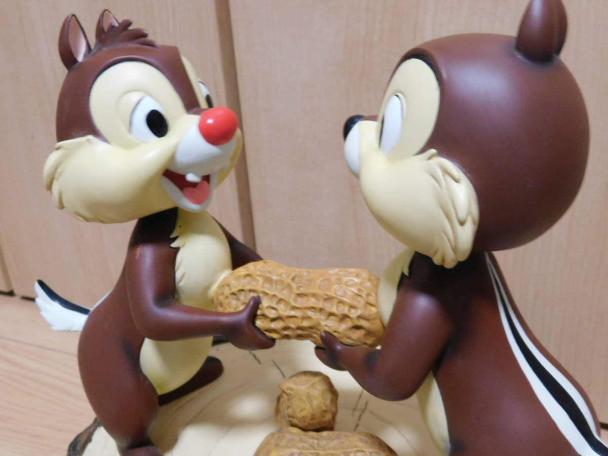 □ チップ&デール 大型フィギュア ディズニーストア25周年 置き物