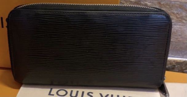 定価10万円前後!ルイヴィトン黒エピ長財布!ジッピーウォレット