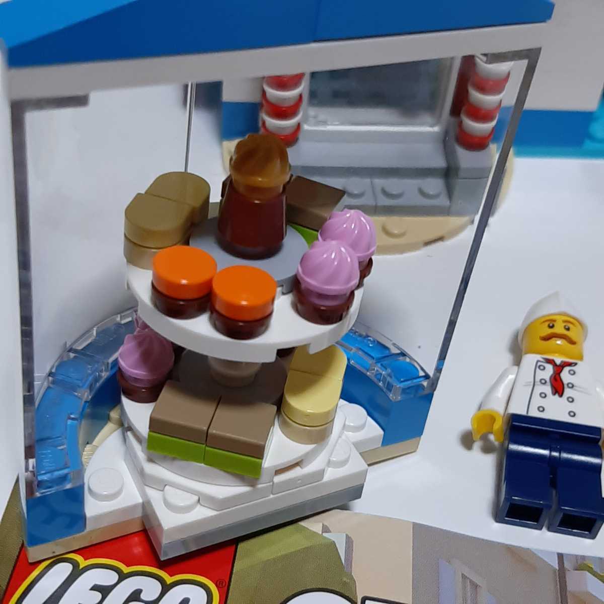 LEGO レゴ 31077 クリエイター ケーキショップ フィギュア おもちゃ アイス パーツ パン 子供 女の子 男の子 店 3in1 Creator_画像8