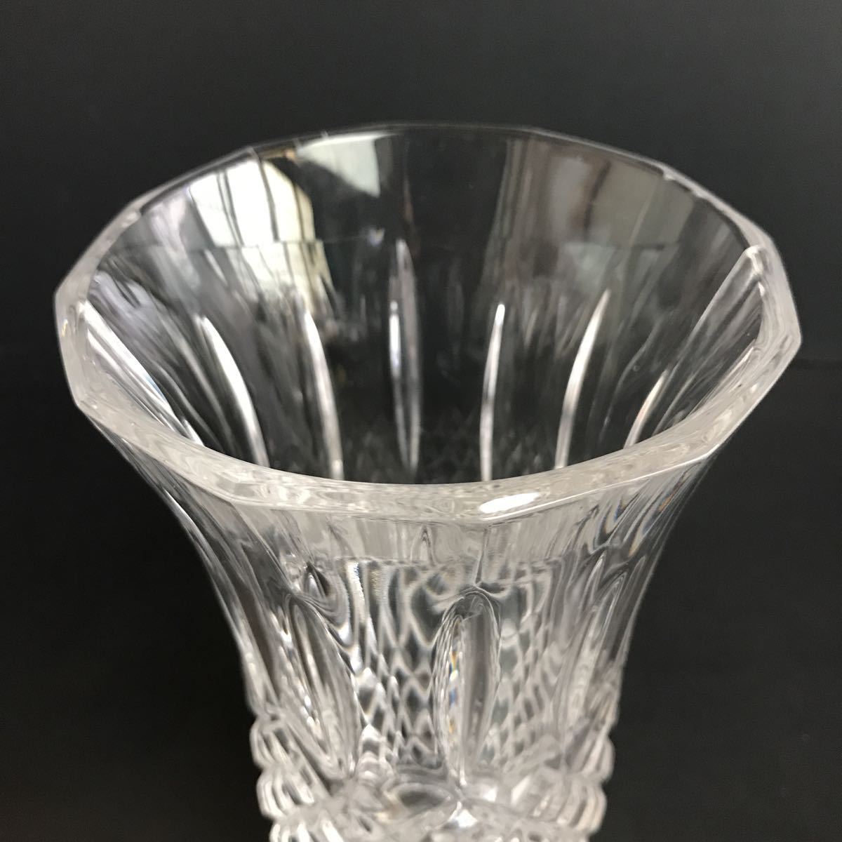[H877] クリスタルガラス フラワーベース 花瓶 2点セット 高さ約21&25cm カットグラス 花器 花生 インテリア 工芸ガラス_画像4