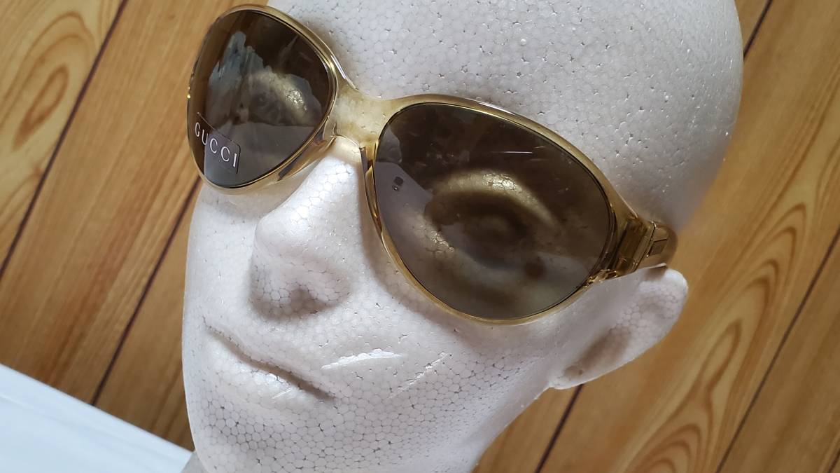 正規新古 レア GUCCIグッチ メタリックエンブレムロゴ クリア