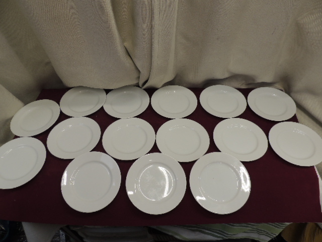 ■大阪 堺市 引き取り歓迎！■YAMAAI 日本製 小皿 食器 業務用 15点セット 中古 丸型 洋食器 白 ホワイト プレート ☆送料\1500円■の画像1