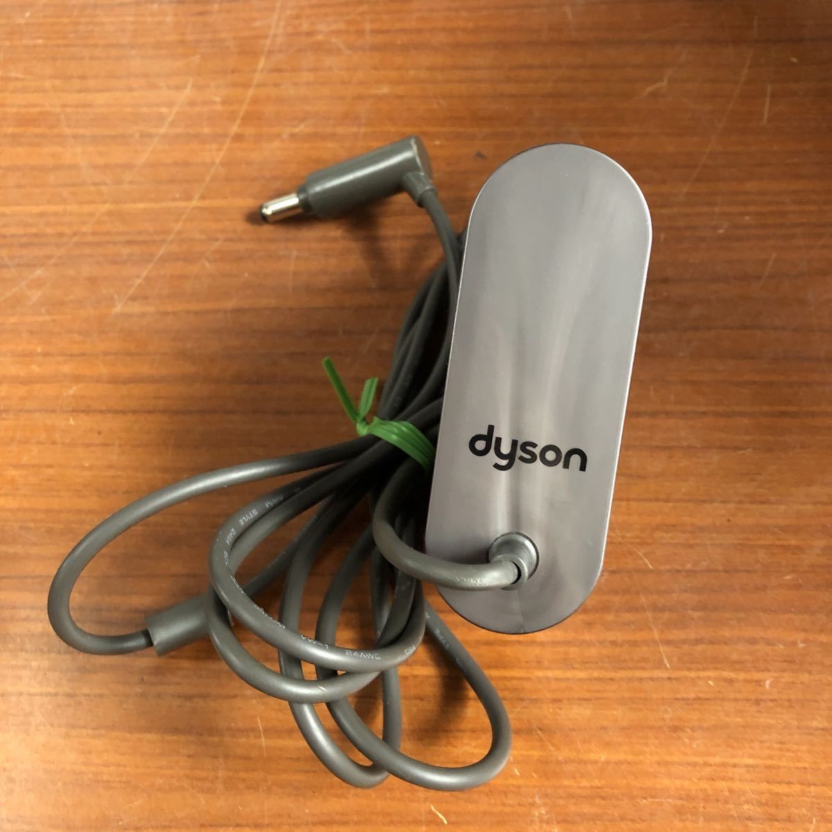 激安 激安特価 送料無料 ダイソン dyson 純正 ACアダプター 充電器 205720-04