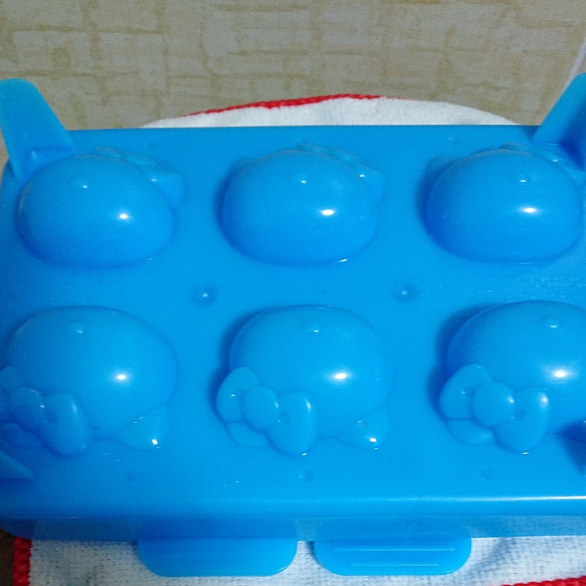 アイストレー ハローキティ 製氷皿 製氷器 サンリオ キティちゃん