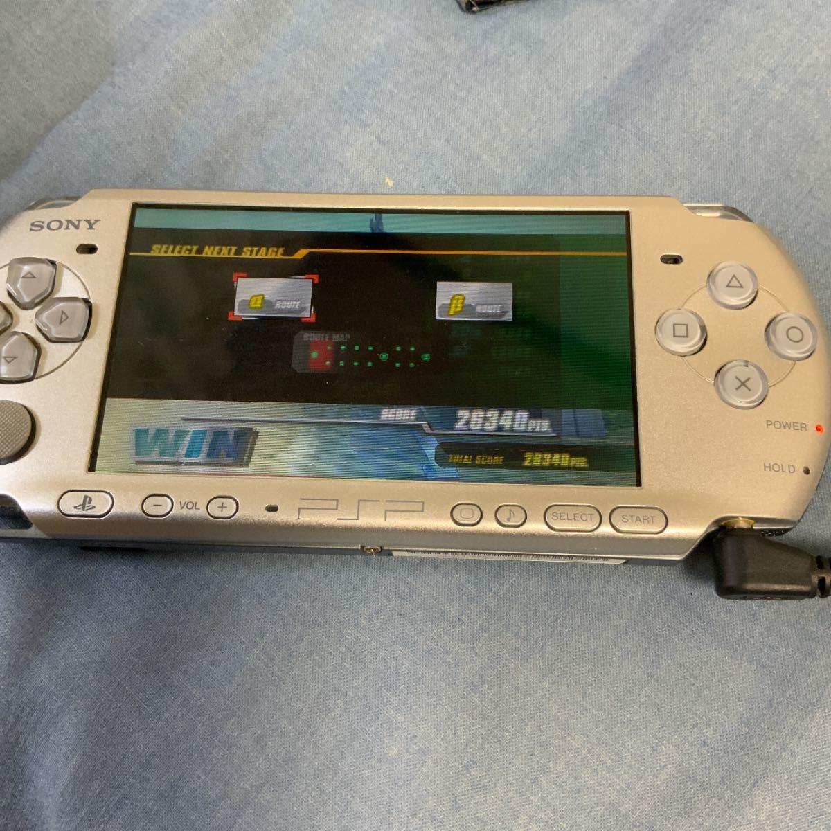 動作確認済み　PSP3000 本体＋メモリースティック（8G）セット　ソフト９本