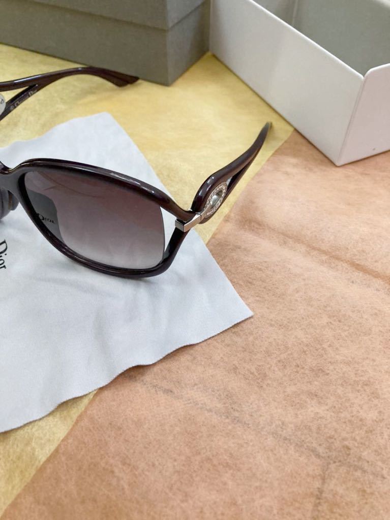  обычная цена 5 десять тысяч иен Dior / солнцезащитные очки / специальный с футляром / лиловый серия 