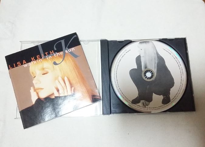 USMUS ★ 中古CD 洋楽 リサキース Lisa Keith : Walkin' in the Sun 1993年 美品_画像1