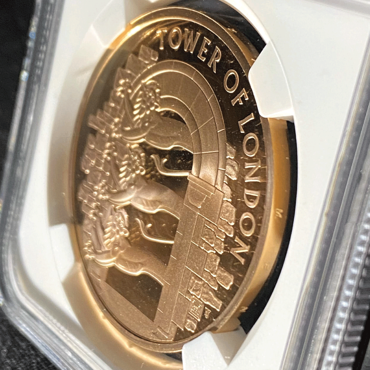 1円スタート♪ 最高鑑定 世界15枚のみ！ 2020年 イギリス ロンドン塔 ロイヤルメナジェリー 5ポンド金貨 NGC PF70UCAM アンティークコインの画像4