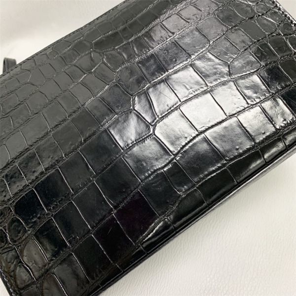 ☆逸品 ワニ革 クロコダイル レザー 腹部革 鞄 バック セカンドバッグ 小銭入れ 小物入れ 本革 メンズ オシャレ 誕生日プレゼント 男女兼用_画像4