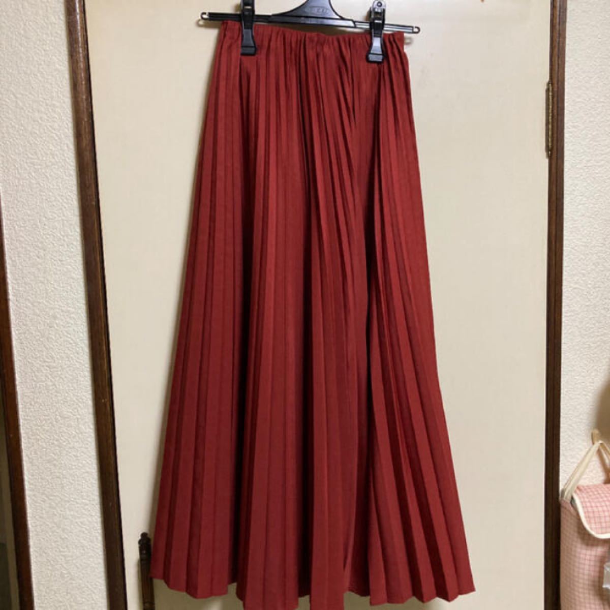 【新品未使用】リリーブラウン　プリーツスカート　ニット　ロングスカート 