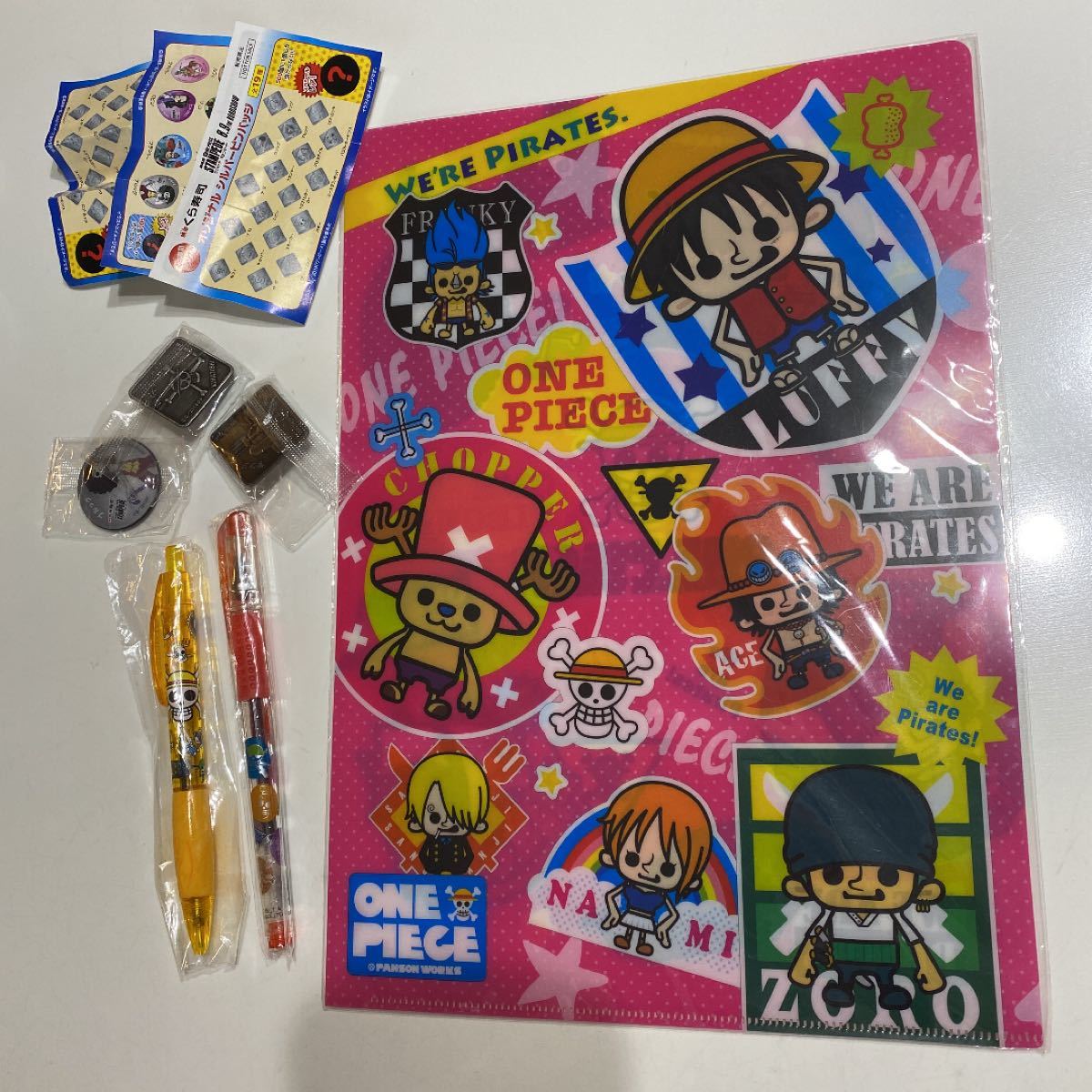 Paypayフリマ ワンピース 文房具 ピンバッチ