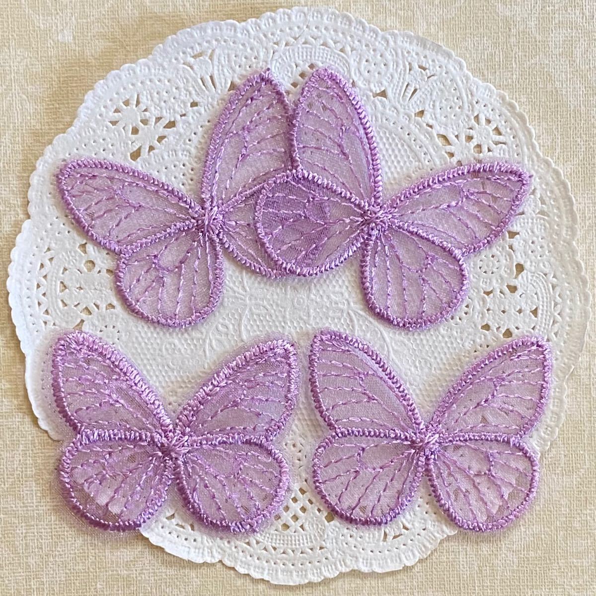 蝶々 刺繍レースワッペン パープル