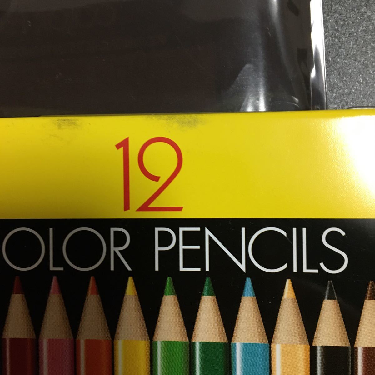 PayPayフリマ｜トンボ鉛筆 ミニ色鉛筆 NQ 12色 (鉛筆削り器は付いてますが蓋がありません)