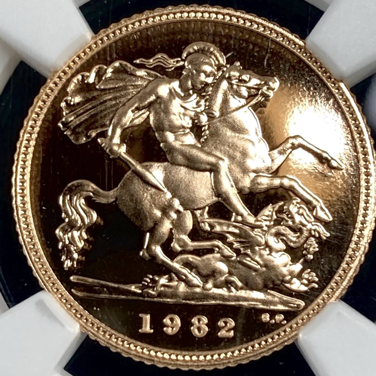 最高鑑定 1/2Sov】1982年 ヤング エリザベス 女王 ハーフソブリン 金貨