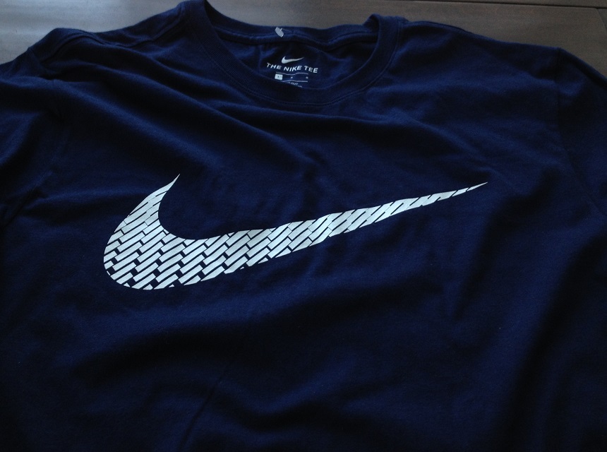 【既決USA】NIKE・ ナイキ@完売胸元【NIKE】ロゴ入半袖Tシャツ【Nike Men's Swoosh Logo Short T-Shirt】紺 x White @@M_画像8