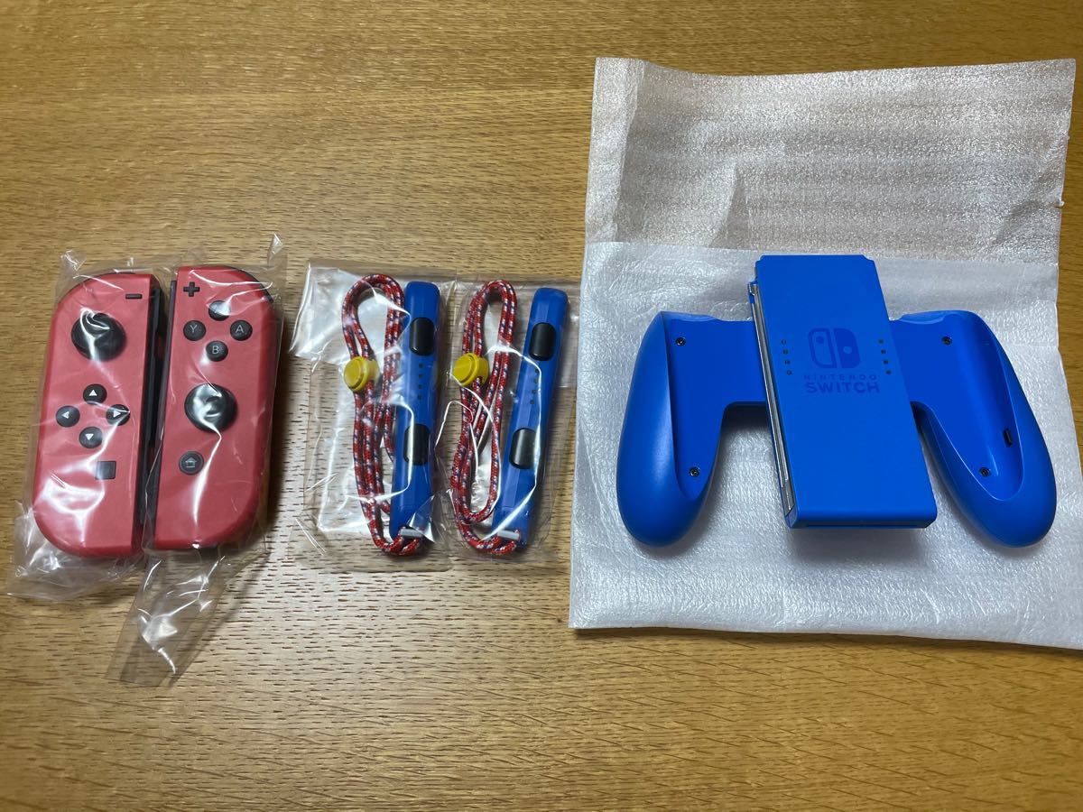 Nintendo Switch  Joy-Con  ジョイコン　マリオ　レッド　ブルー　新品　未使用　グリップ