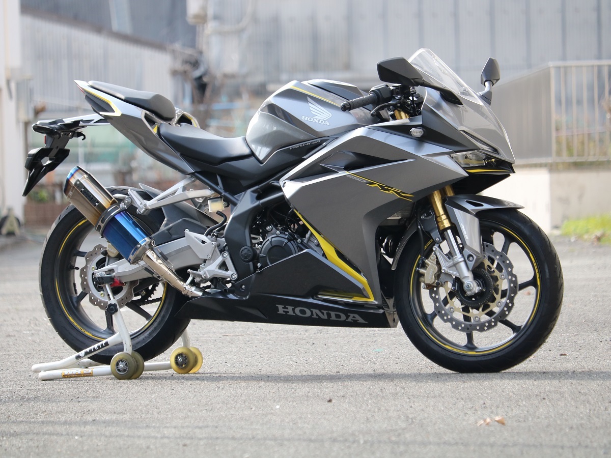 新品 WR’S CBR250RR(2017-2019) (2BK-MC51) スリップオン SS-OVAL 焼き色タイプ(チタンシェル) SB1230JM ダブルアールズ マフラー_画像2