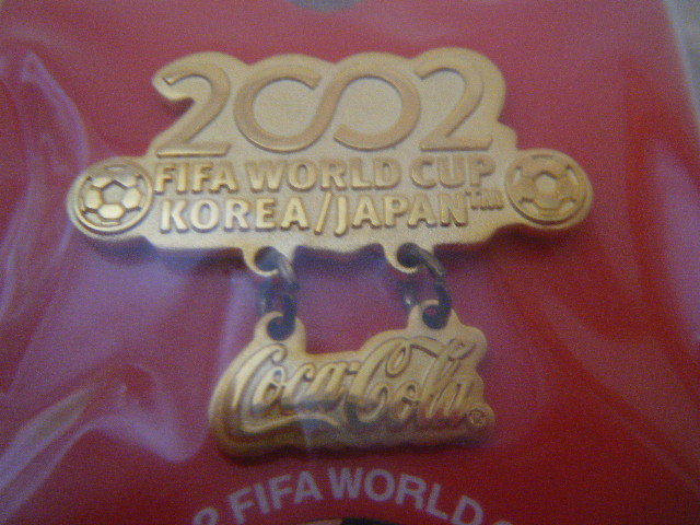 ☆新品未開封 FIFA 2002 日韓ワールドカップ 正規 ピンバッジ コカ・コーラ  FIFA World Cup ウェア ２００２ロゴの画像1