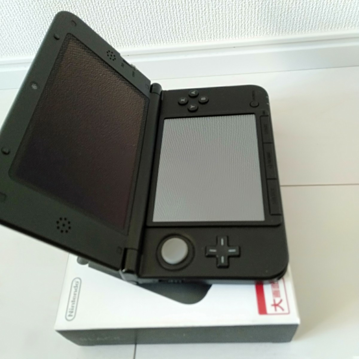 ニンテンドー3DS LL 本体　ブラック　4GB SDカード付