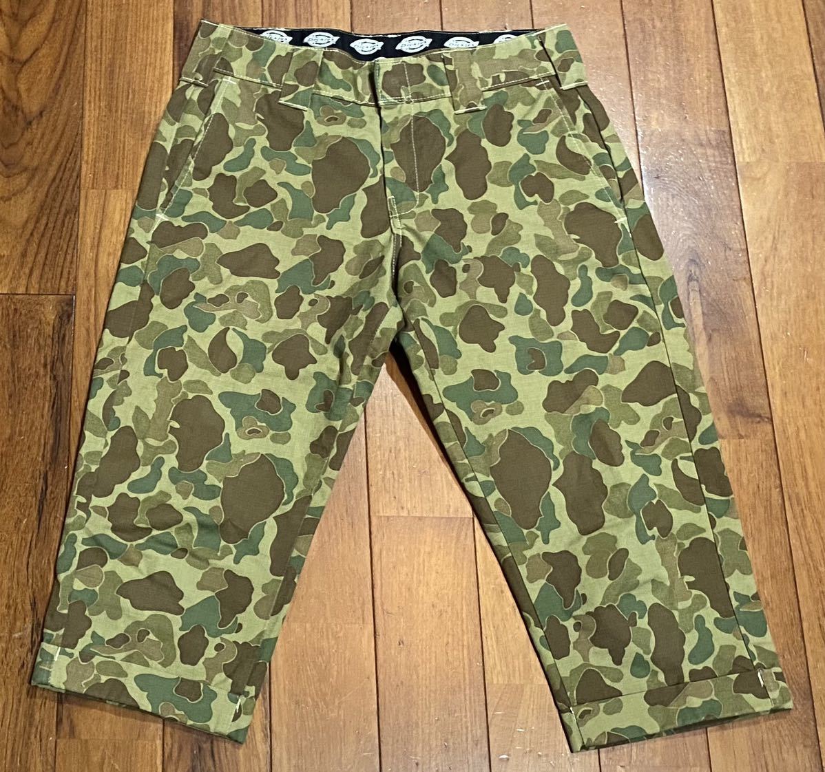 ■Dickies■ディッキーズの迷彩クロップドパンツ■UM982M7・W28_画像1