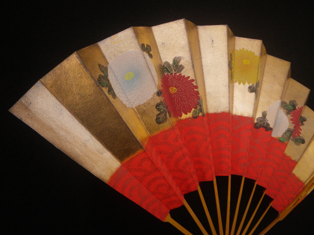  shaku one size old .333. gold ground three color chrysanthemum . white yellow Mai . talent . talent comfort kyogen bunraku public entertainment Shimai fan Japan dancing Kyoto 10 pine shop Fukui 