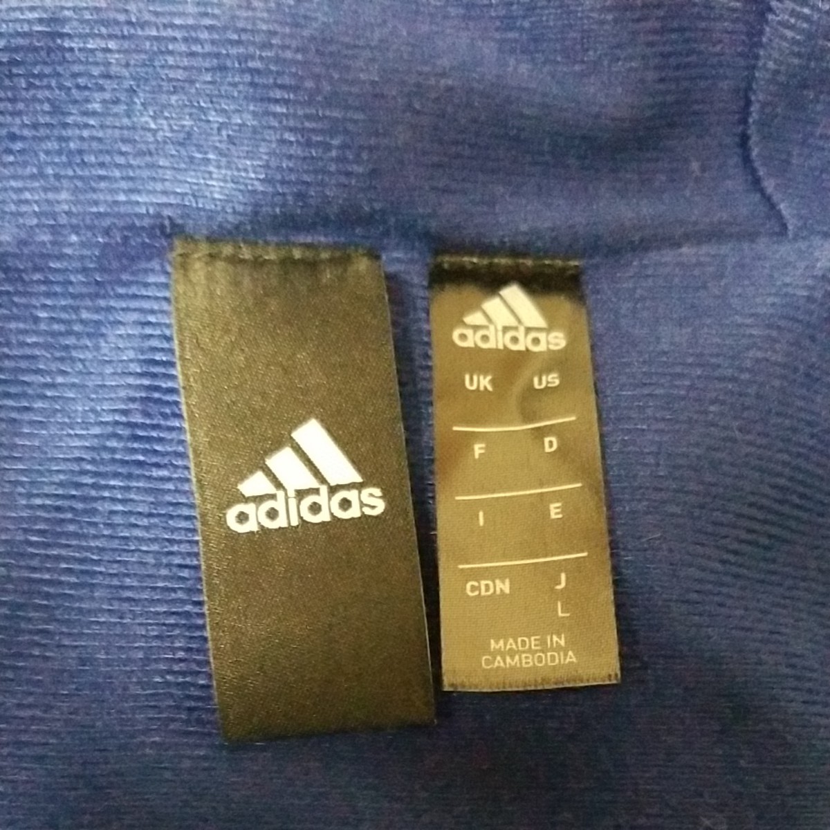 adidas ウィンドブレーカー