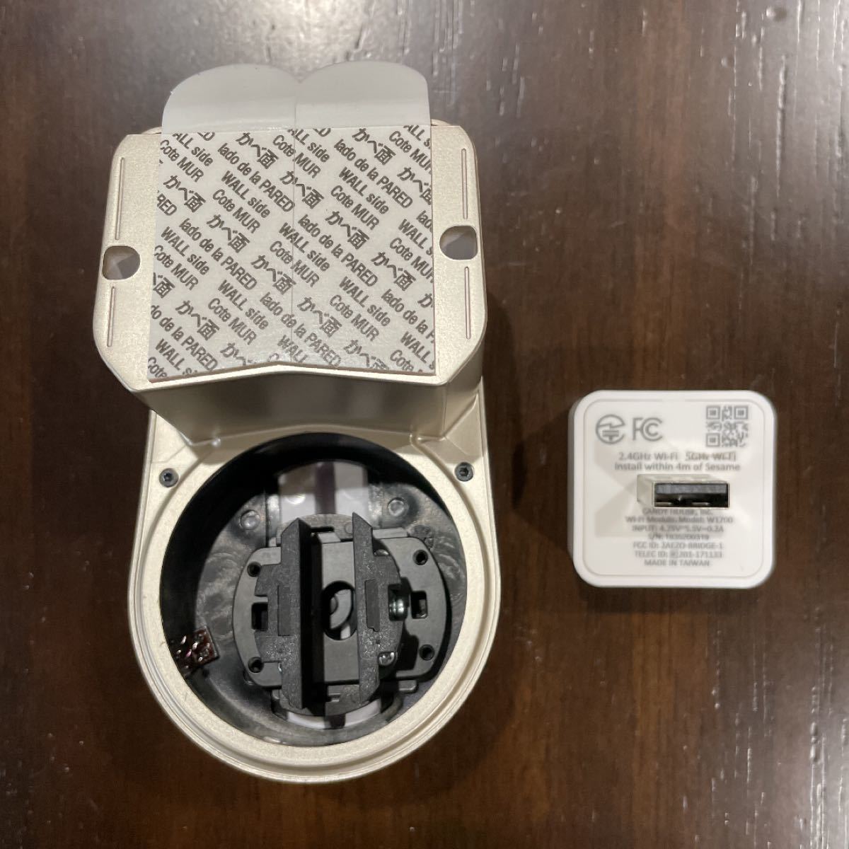 美品】セサミminiスマートロック(ゴールド)+WiFiアクセス 美品】セサミminiスマートロック(ゴールド)+WiFiアクセス