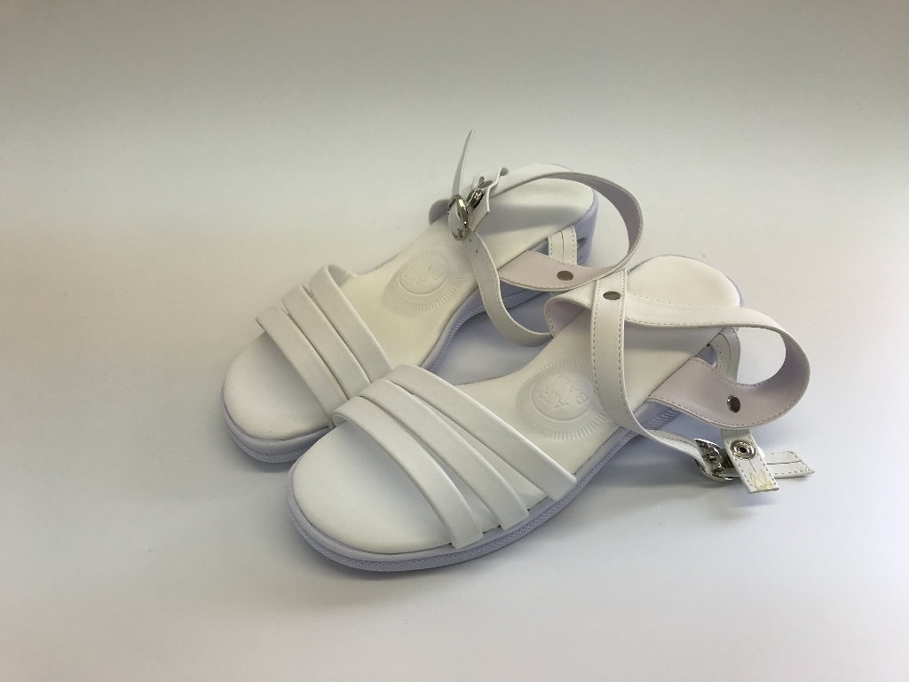 CWE1032　新品　シューズ　靴　介護　看護　サンダル　エアー　Mサイズ(23.0cm～23.5cm）　ホワイト_画像1