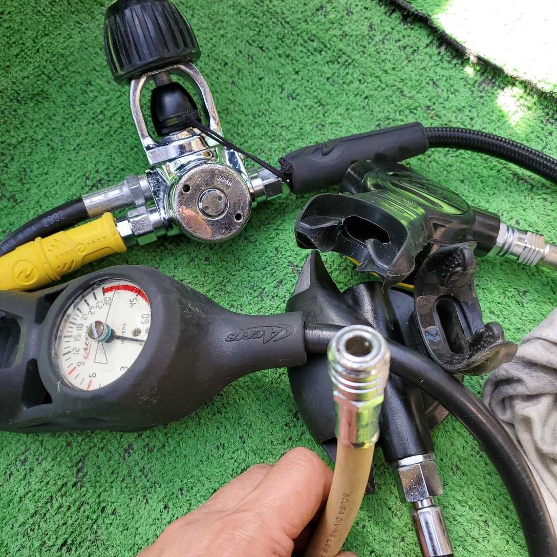 Paypayフリマ 64 スキューバダイビング用レギュレーターのセットaqualung製 個人所有保管品 エアータンクでの耐圧確認テスト済み エアー漏れ全く無し Paypayフリマ 64 スキューバダイビング用レギュレーターのセットaqualung製 個人所有保管品 エアータンクでの耐圧確認テスト済み エアー漏れ全く無し