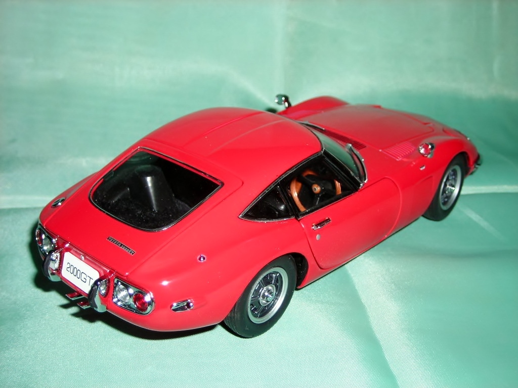 1/24　トヨタ　２０００ＧＴ　赤_画像3