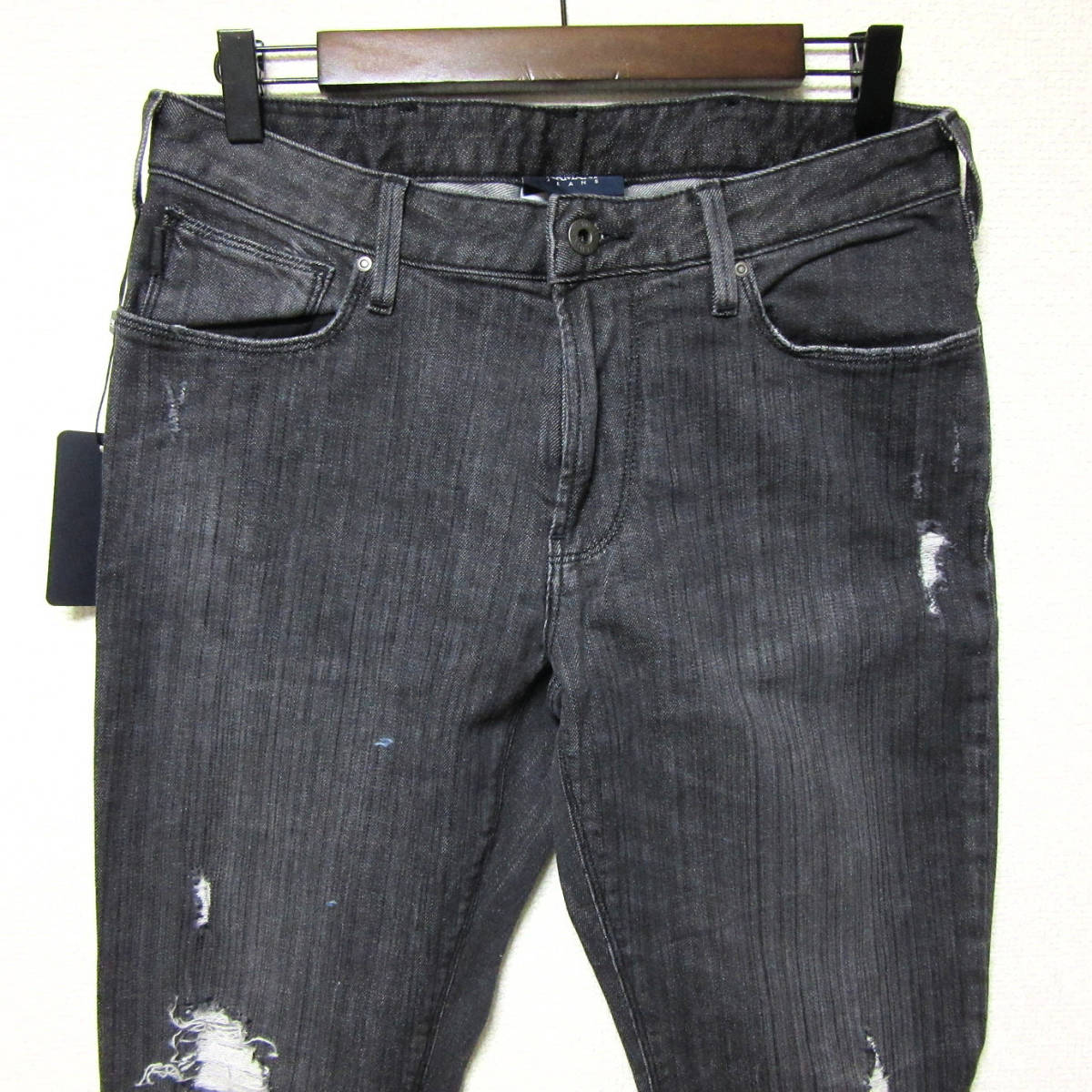 新品タグ付き ARMANI JEANS アルマーニ ジーンズ メンズ ブラック デニム パンツ J06 スリム ストレッチ スキニー 黒 W29 Sサイズ相当