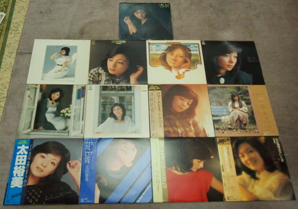 即決 9999円 B 太田裕美 LP 14枚 格安セット ピンナップ付_画像1