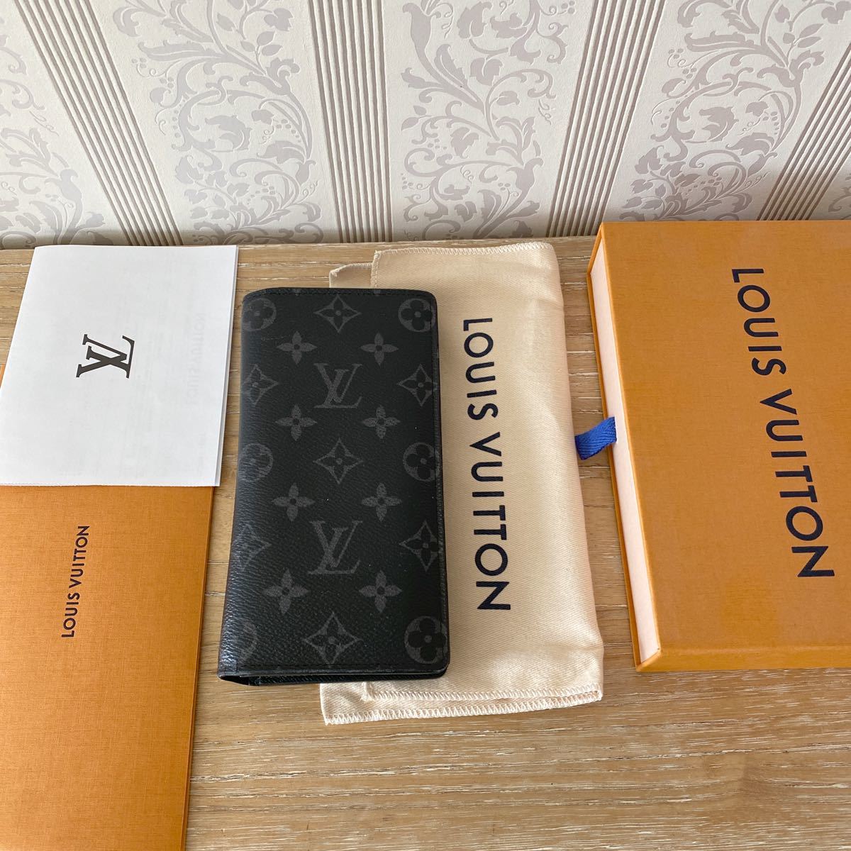 ルイヴィトン LOUIS VUITTON エクリプス 長財布 ポルトフォイユ ブラザ