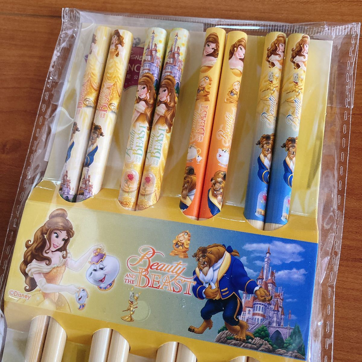 新品未開封 ディズニープリンセス 美女と野獣 お箸 4膳セット カトラリー キッチン用品 食事 おはし ベル beauty and the beast disney