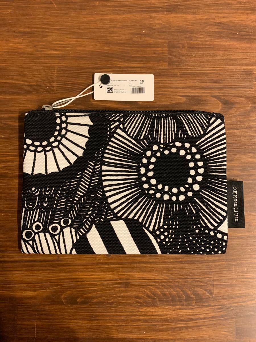 マリメッコ　marimekko ポーチ　シールトラプータルハ　ブラックホワイト　新品　未使用　#2