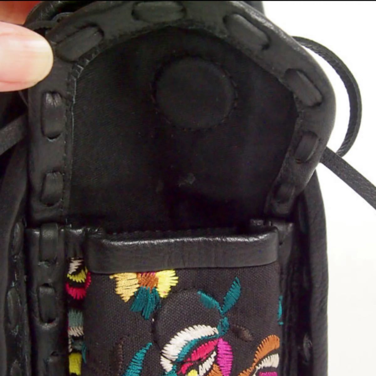 カービングトライブス グレースコンチネンタル 刺繍 黒 未使用 Sサイズ